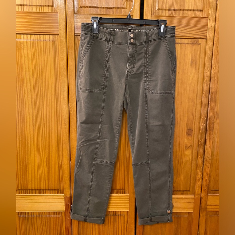 WHBM Pret-a-pedi Crop Pants Sergeant Size 4